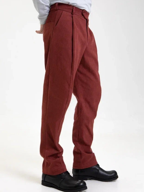 Брюки из джинсы условно красные