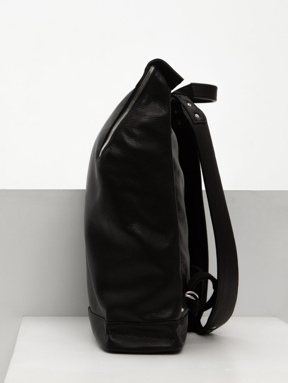 Рюкзак кожаный со скрытой застежкой черный