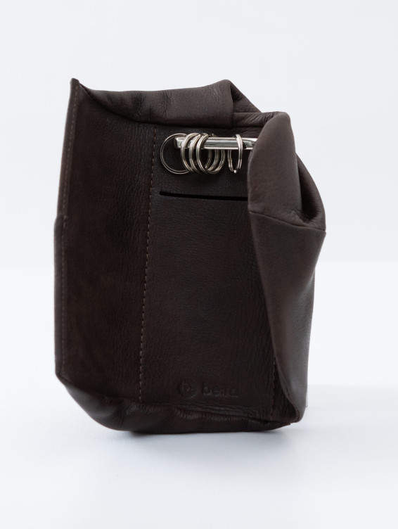 Кожаная ключница коричневая