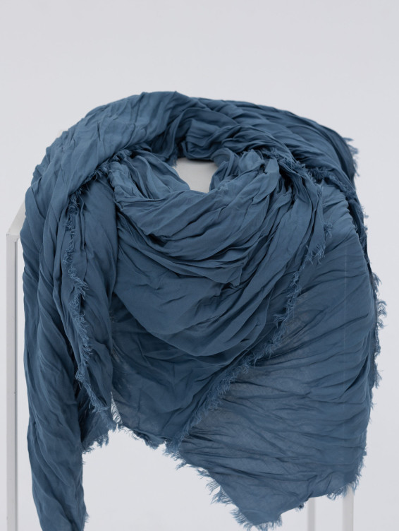 Большой платок на шею синий