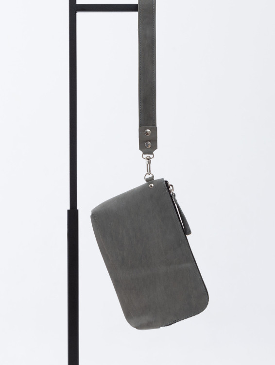 Кожаный клатч серый с винтажным эффектом