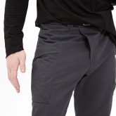 Брюки карго серые, крупный план