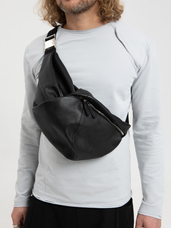 Кожаная поясная сумка черная