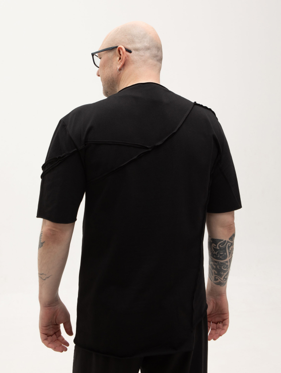 Асимметричная футболка черная