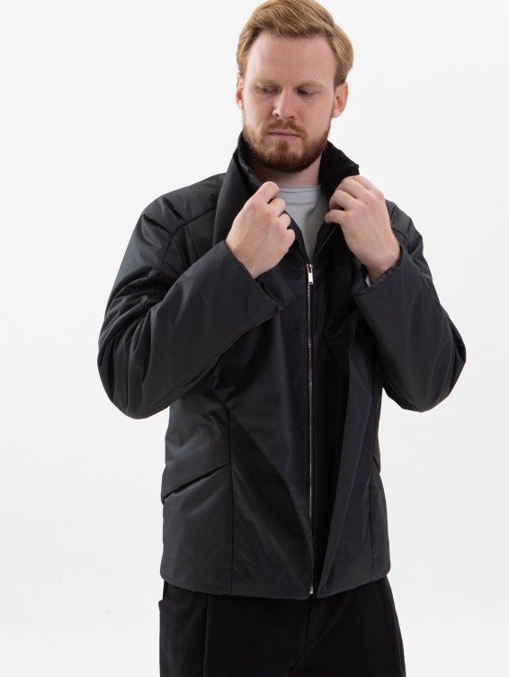 Куртка демисезонная на молнии черная