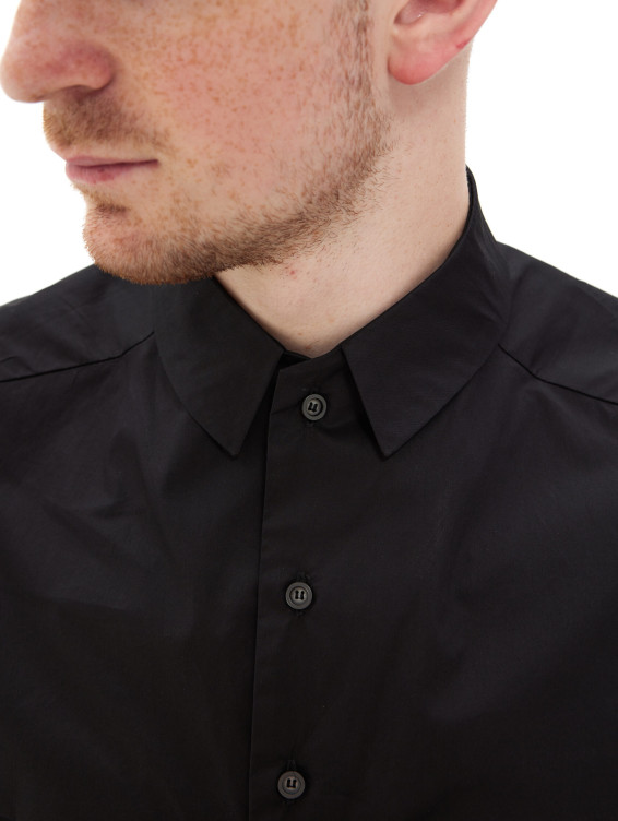 Рубашка с нагрудными карманами черная