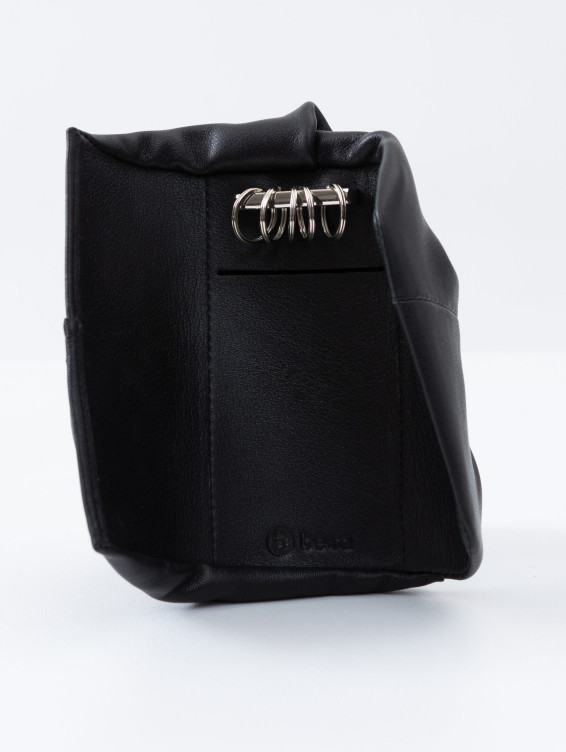 Кожаная ключница черная