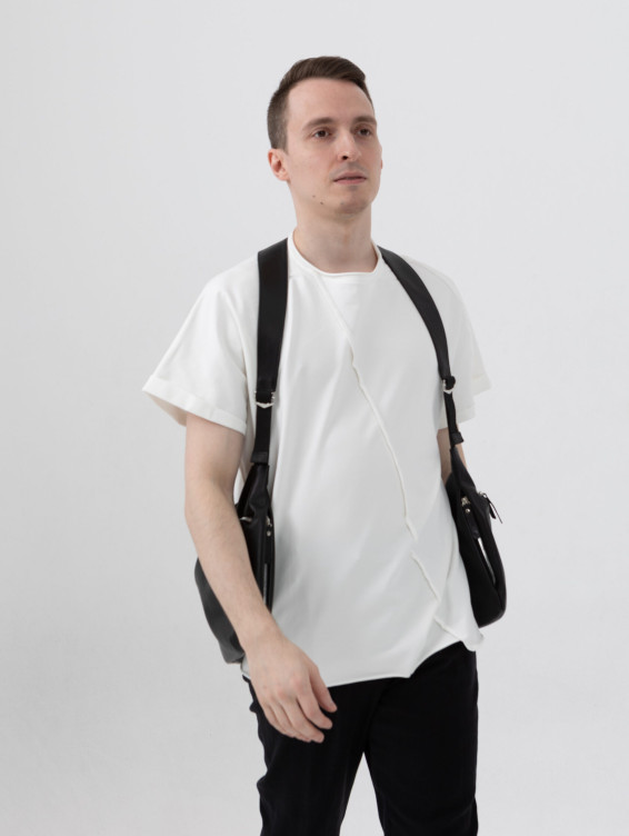 Кожаный жилет черный