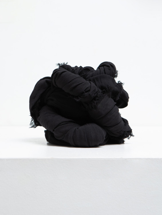 Большой платок на шею черный