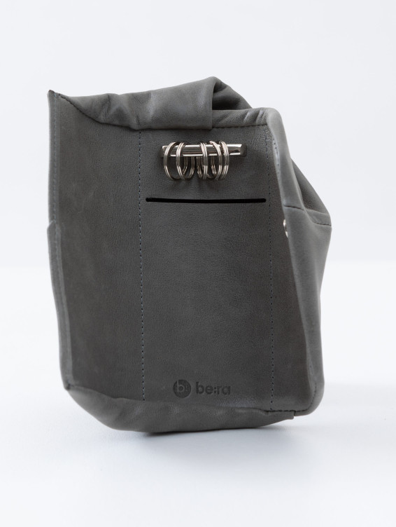 Кожаная ключница серая