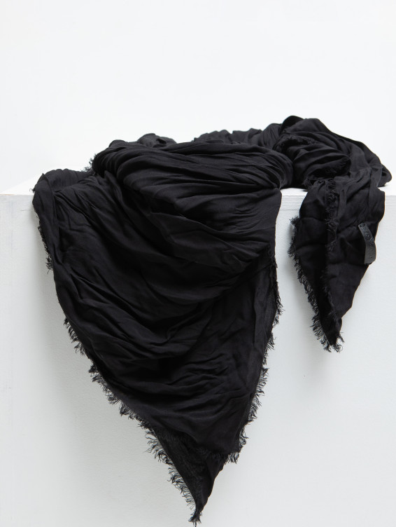 Большой платок на шею черный