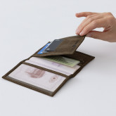 Кожаная обложка для паспорта зеленая