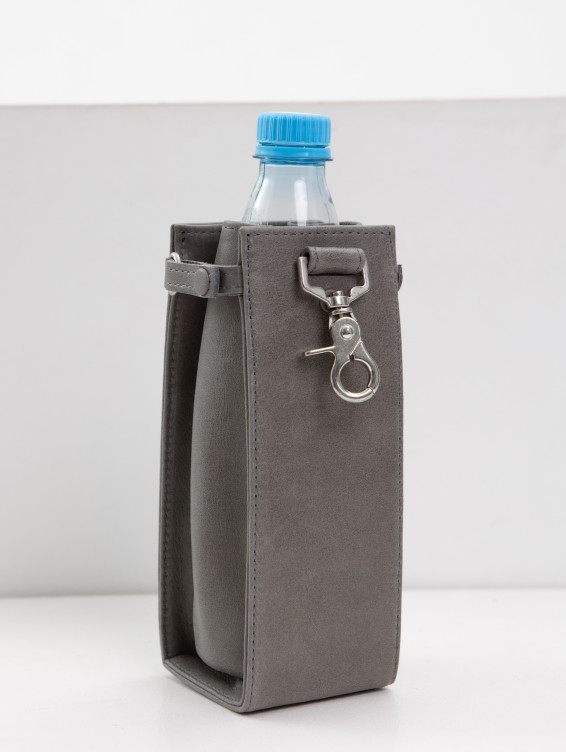 Подвесной кожаный карман для бутылки воды серый