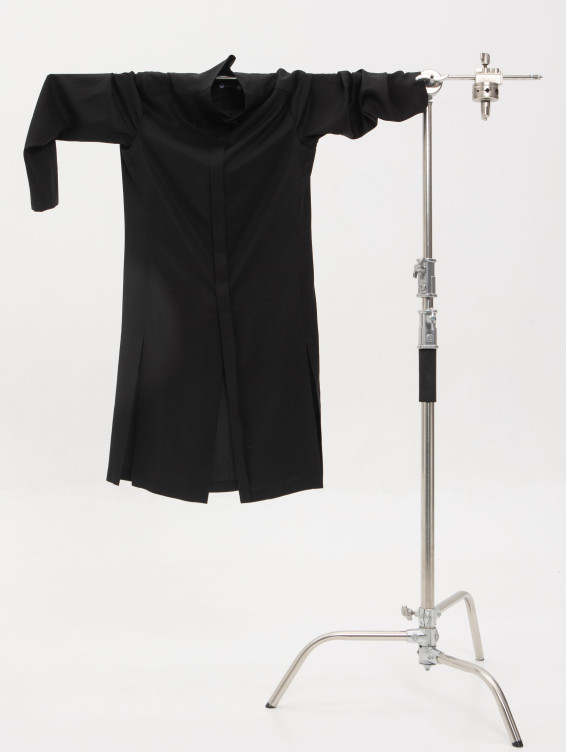 Длинная черная рубашка из вискозы