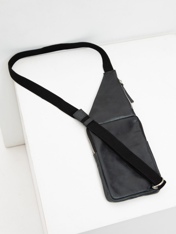 Кожаная сумка-карман темно-серого цвета