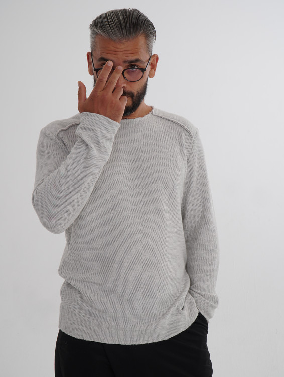 Хлопковый серый свитер