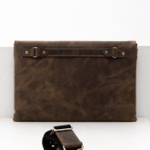 Кожаная сумка-папка для ноутбука коричневая с винтажным эффектом - изображение 2