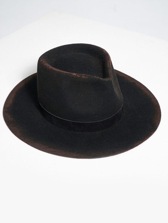 Фетровая шляпа черная жженая