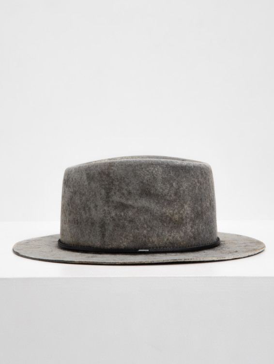 Фетровая шляпа серая