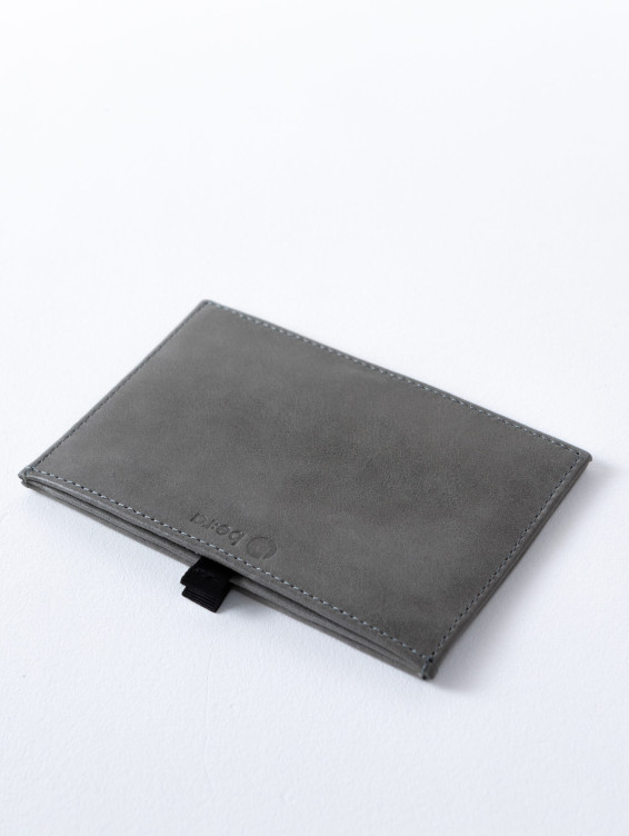 Кожаная обложка-карман для паспорта серая
