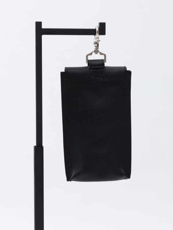 Кожаный подвесной чехол для телефона черный