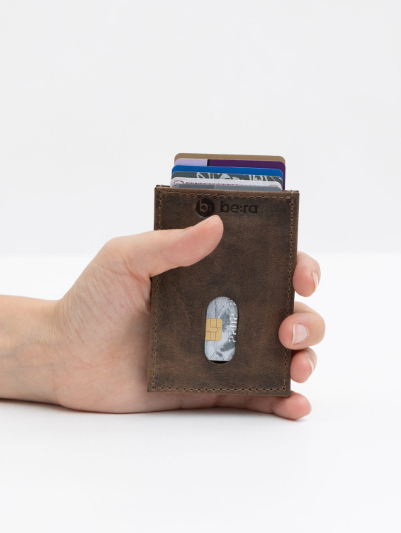 Кожаный кардхолдер коричневый с винтажным эффектом