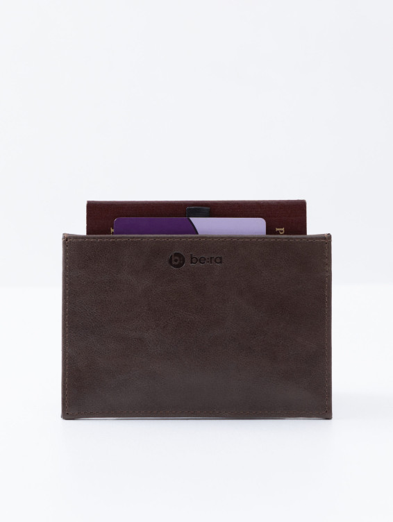 Кожаная обложка-карман для паспорта коричневая