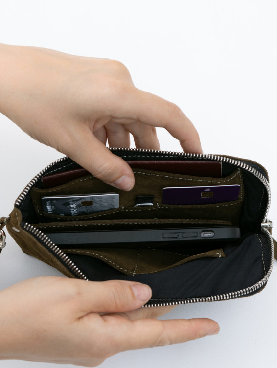 Кожаный клатч зеленый