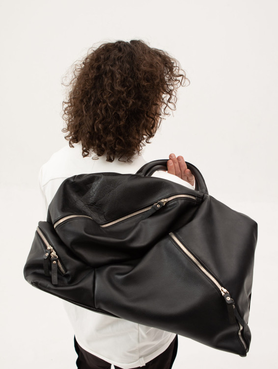 Кожаный саквояж черный