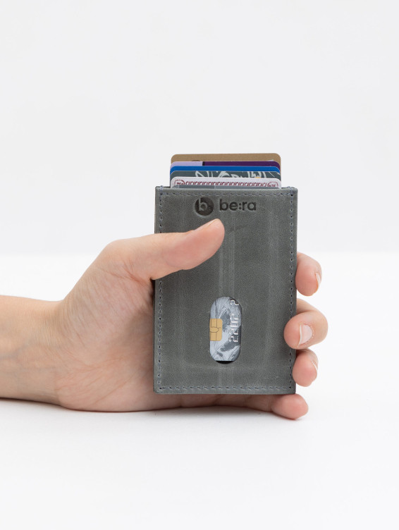 Кожаный кардхолдер серый с винтажным эффектом