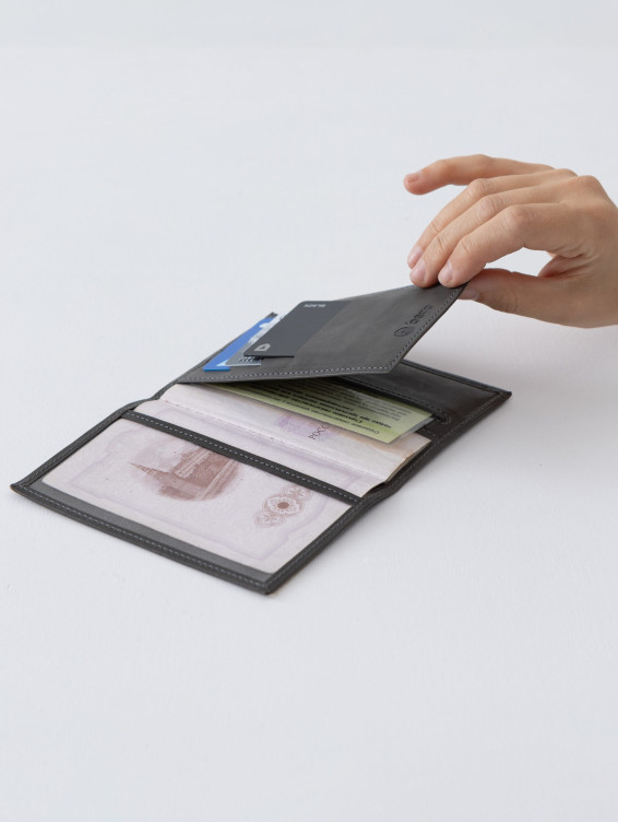 Кожаная обложка для паспорта темно-серая