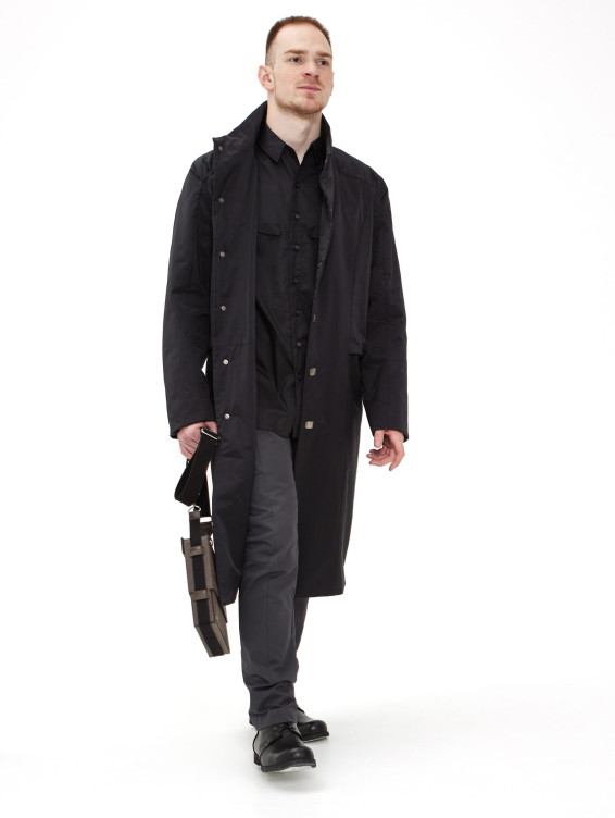 Плащ демисезонный на кнопках черный