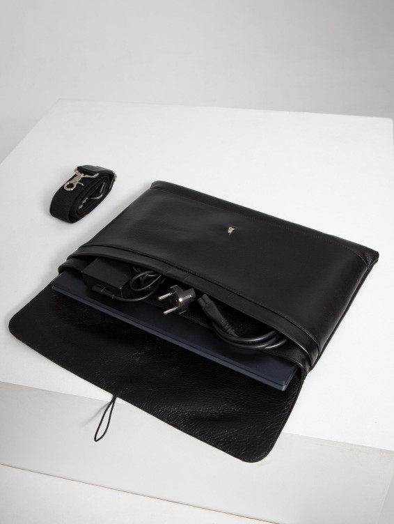 Кожаная сумка-папка для ноутбука черная