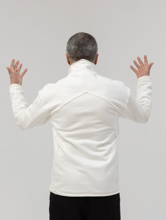 Хлопковый белый свитер-свитшот