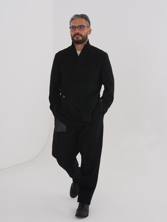 Жакет суконный черный