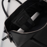 Кожаная сумка для ноутбука с креплением на ручку чемодана черная - изображение 7