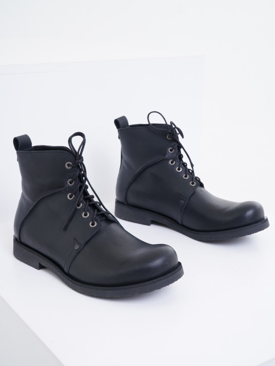 Кожаные ботинки черные