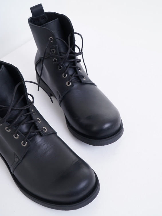 Кожаные ботинки черные