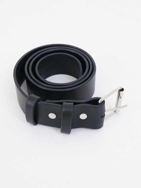 Кожаный черный ремень