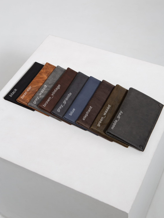 Кожаное портмоне на кнопке