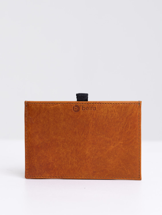 Кожаная обложка-карман для паспорта рыжая с винтажным эффектом