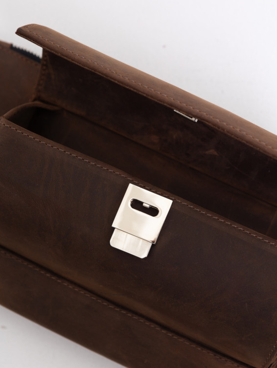 Кожаная сумка с очечником коричневая с винтажным эффектом