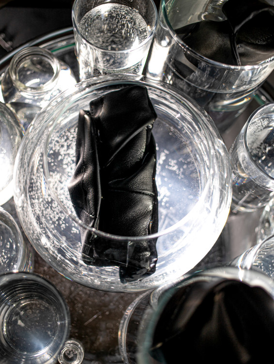 Кожаная ключница черная