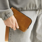 Кожаный клатч рыжий с винтажным эффектом