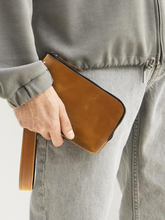 Кожаный клатч рыжий с винтажным эффектом