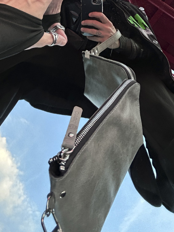 Кожаный клатч серый