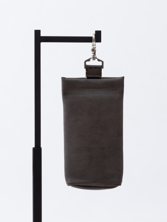 Подвесной кожаный очечник коричневый