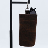 Подвесной кожаный очечник коричневый с винтажным эффектом