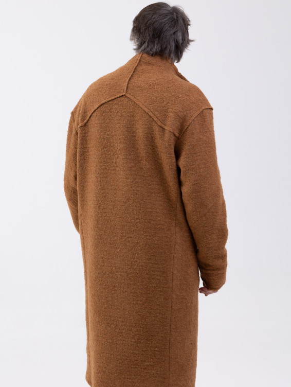Мягкое шерстяное пальто рыжего цвета