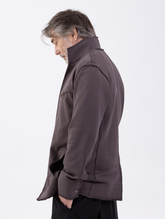 Коричневый трикотажный жакет на пуговицах